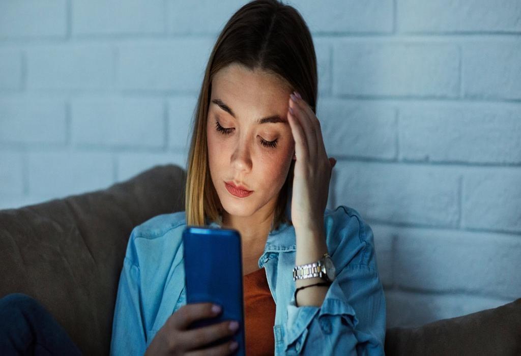 بررسی علمی تاثیر شبکه های اجتماعی بر جدایی و بهبود عاطفی