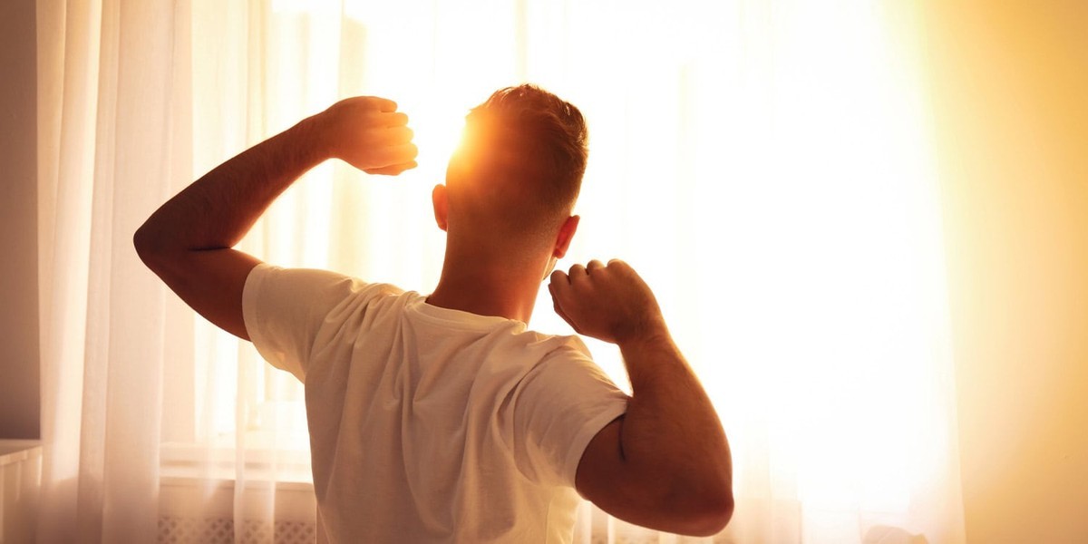بررسی علمی رابطه بین نور خورشید و افسردگی مردان