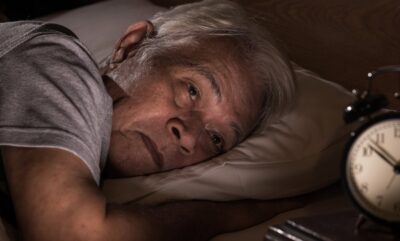 عوارض کم خوابی بر مغز و کاهش سال های سلامت ذهن در سالمندان
