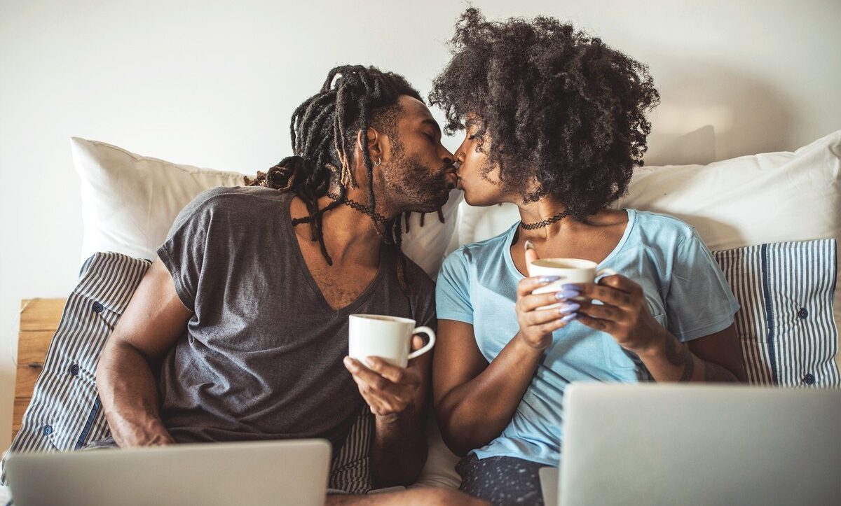 افزایش صمیمیت در رابطه با بوسه 6 ثانیه ای