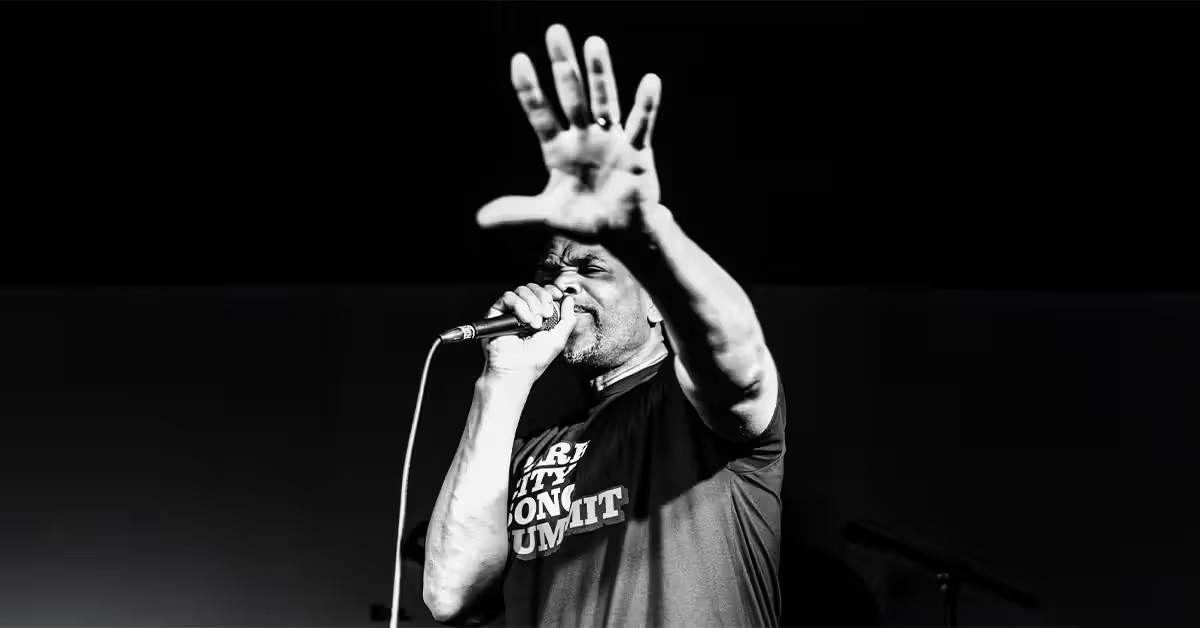 تجربیات داریل مک دانیلز در مسیر بهبودی و سلامت روان