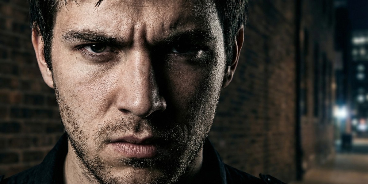 تاثیر فشار ناخودآگاه بر جرم؛ کشف پیوند عجیب میان خصومت های نادیده گرفته شده و بزهکاری