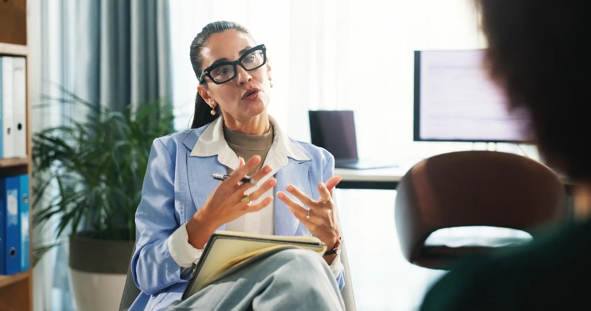 بررسی جامع تفاوت روانشناس و روانپزشک برای بهبود روابط