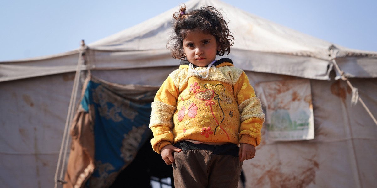 بررسی علمی تأثیر نژاد و همدلی بر پناهندگان در آمریکا