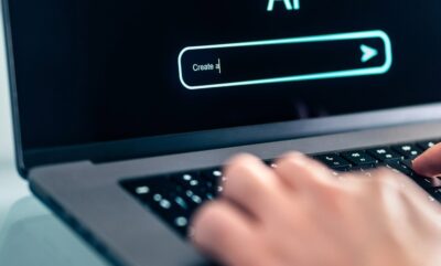 تاثیر چت بات بر باورهای سیاسی و نقش هوش مصنوعی در تغییر دیدگاه های تاریخی