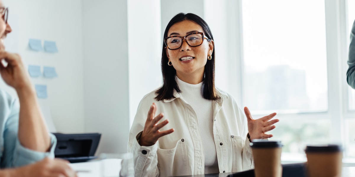 بررسی تاثیر ظاهر در محیط کار و ارتباط آن با خلاقیت کارکنان