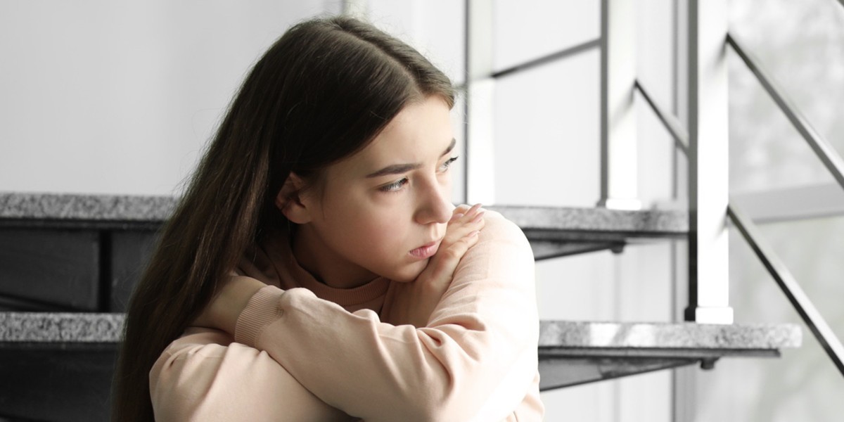 تاثیر روابط نوجوانان و سلامت روان بر افزایش خطر خودکشی در دوران بلوغ