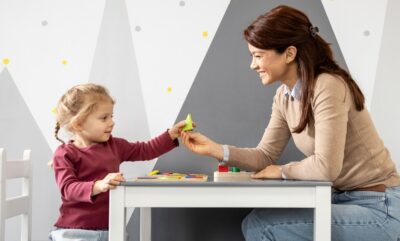 مطالعه جدید پژوهشگران درباره بخشش و شادی کودکان نوپا